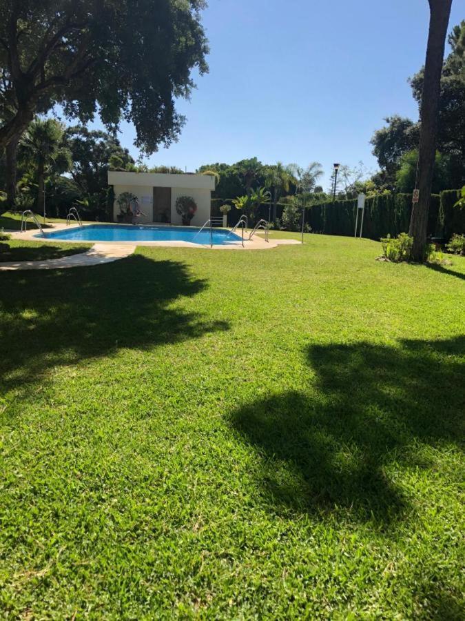 Ansa - Cabopino, - Garden Level Appartement Marbella