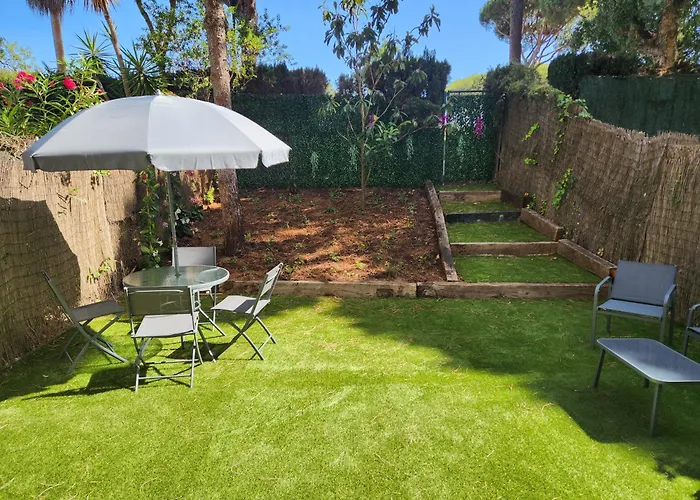 Ansa Beach Apartment - Cabopino, Marbella - Garden Level