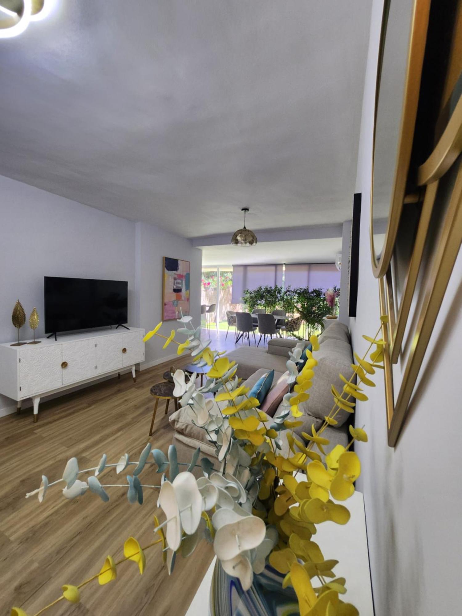 Ansa - Cabopino, - Garden Level Apartment *